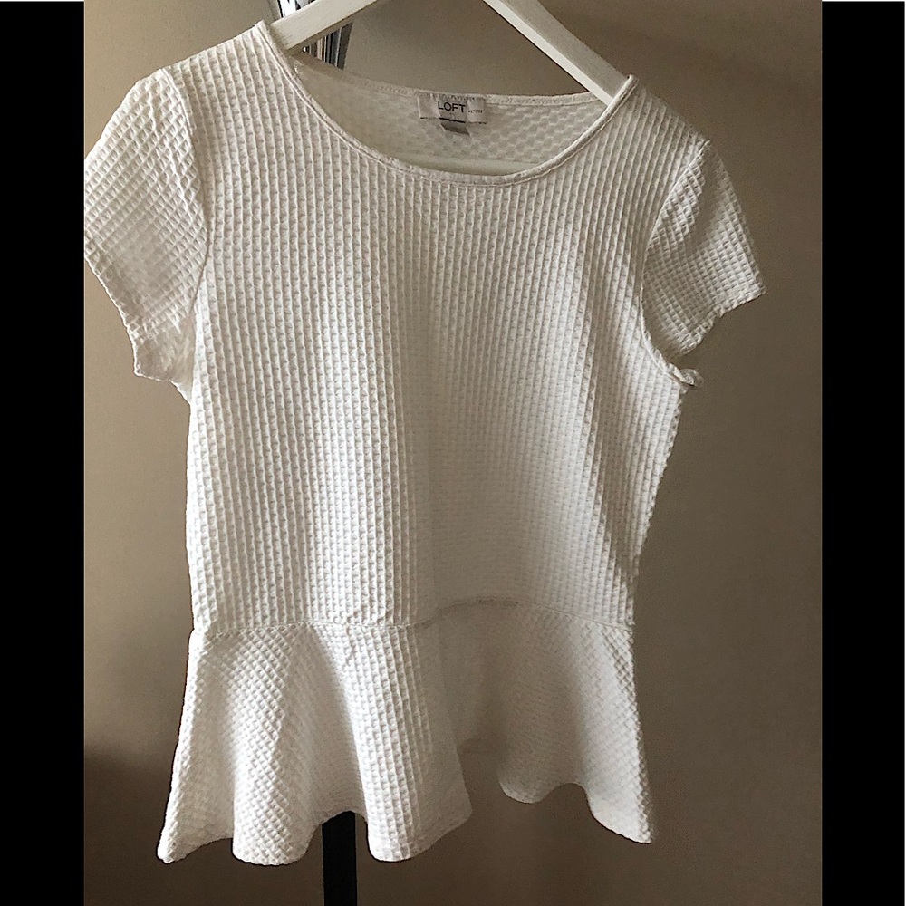 🦢Loft Petite Peplum in Beautiful White 🦢